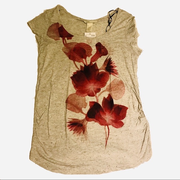 H&M Tops - H&M’s Mama Graphic Floral Maternity T-Shirt (S)